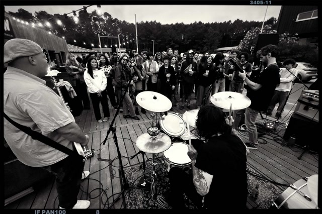 Kazadur en concert face au public